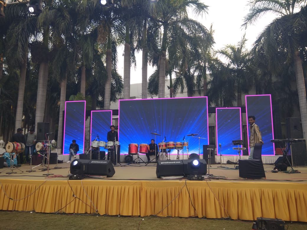 3.9mm Outdoor LED Wall